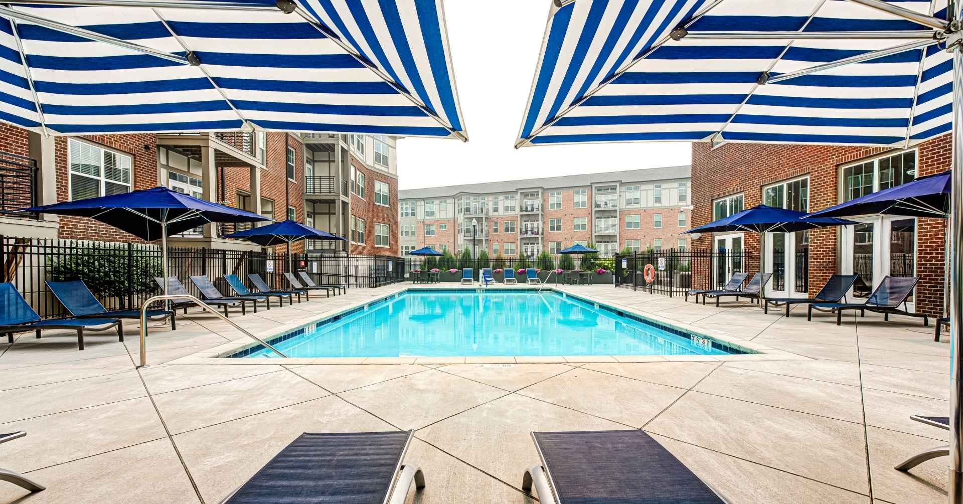 SOMO Pool